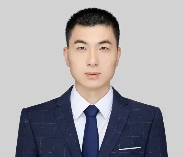杨春松 头像
