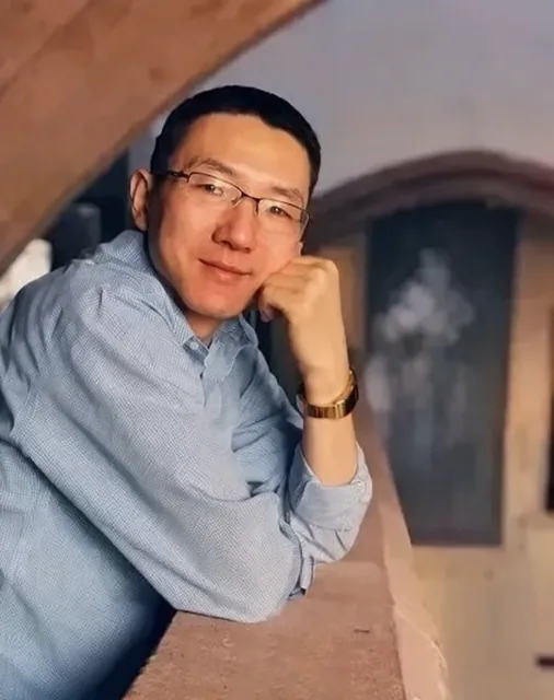 徐东 头像