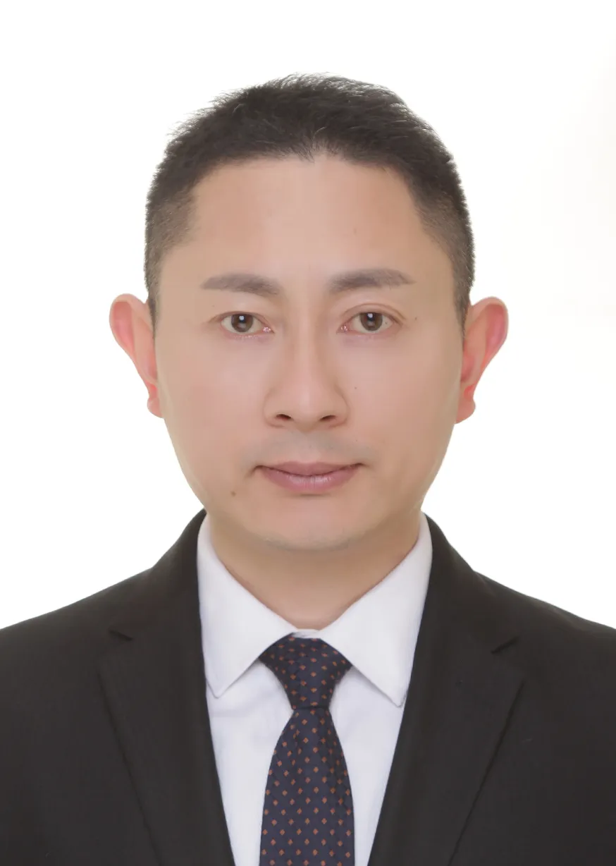 汤万杰 头像